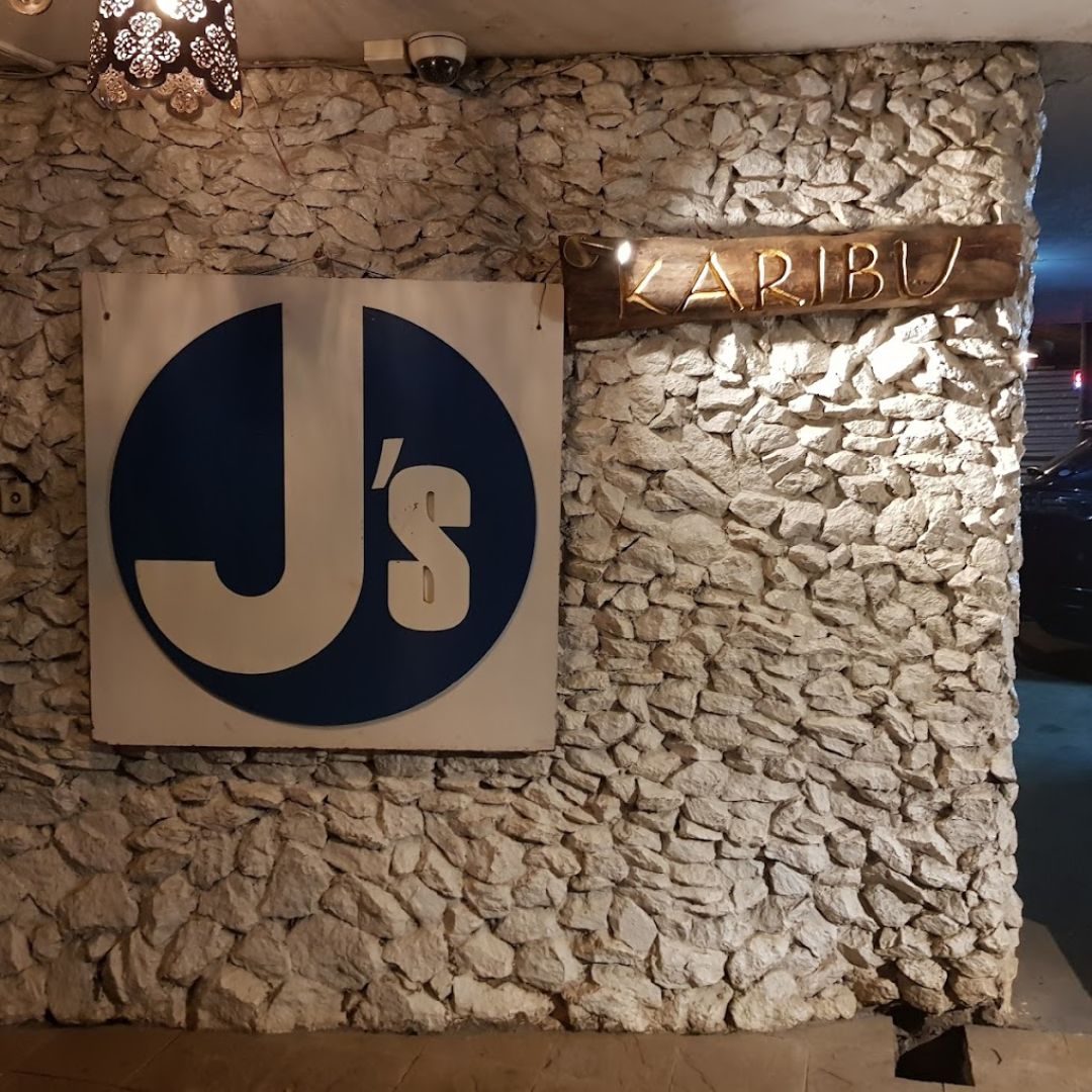 5.J’s Fresh Bar & Kitchen